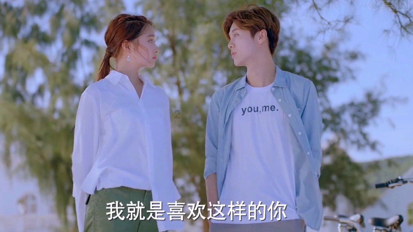 是的，是英文。。。游戏画面